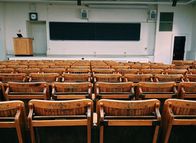 在学生の支援プログラムについて